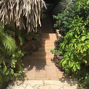 https://manaeva-lodge.frenchpolynesia-hotels.com